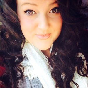 Meet your Posher, Savannah